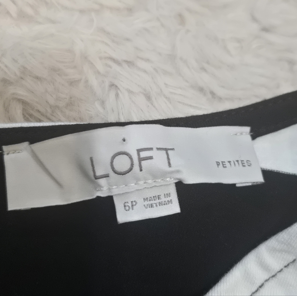 LOFT Black & White Striped Flutter Sleeve Belted Ruffle Dress, Size 6 Petites - Picture 3 of 9